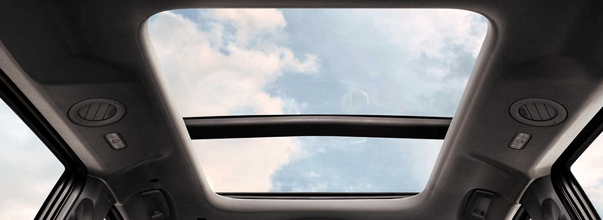 Cửa sổ trời toàn cảnh của Ford Everest 2022