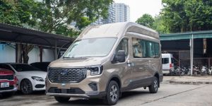 Ford Transit Premium 16 Chỗ