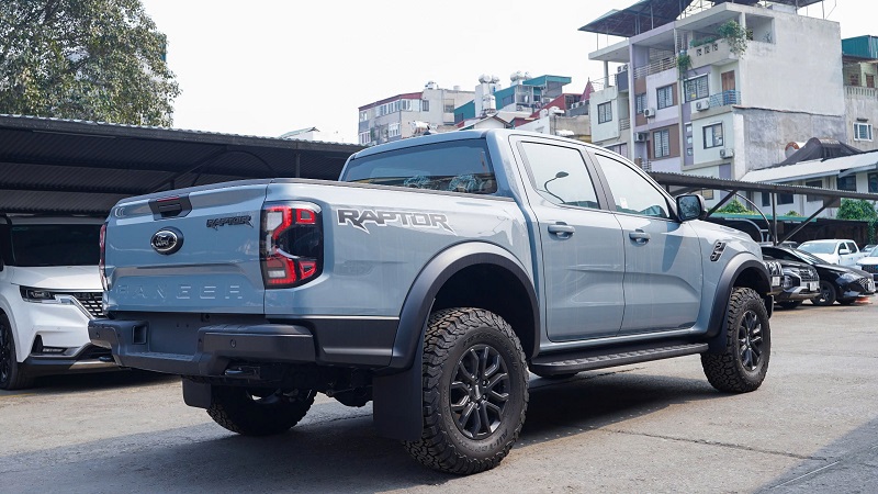 ngoai-that-ford-ranger-raptor-mau-xam-moi